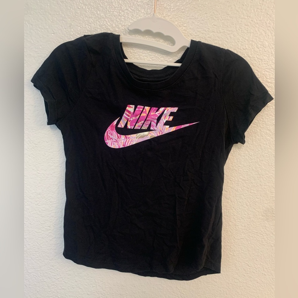 Girls Nike Shirt